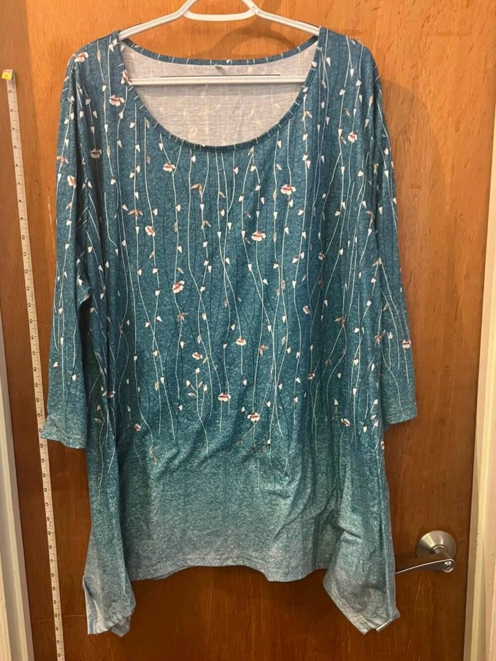 Size 3X - Teal w/Gray Flowers 3/4 Sleeve Sharkbite Pullover